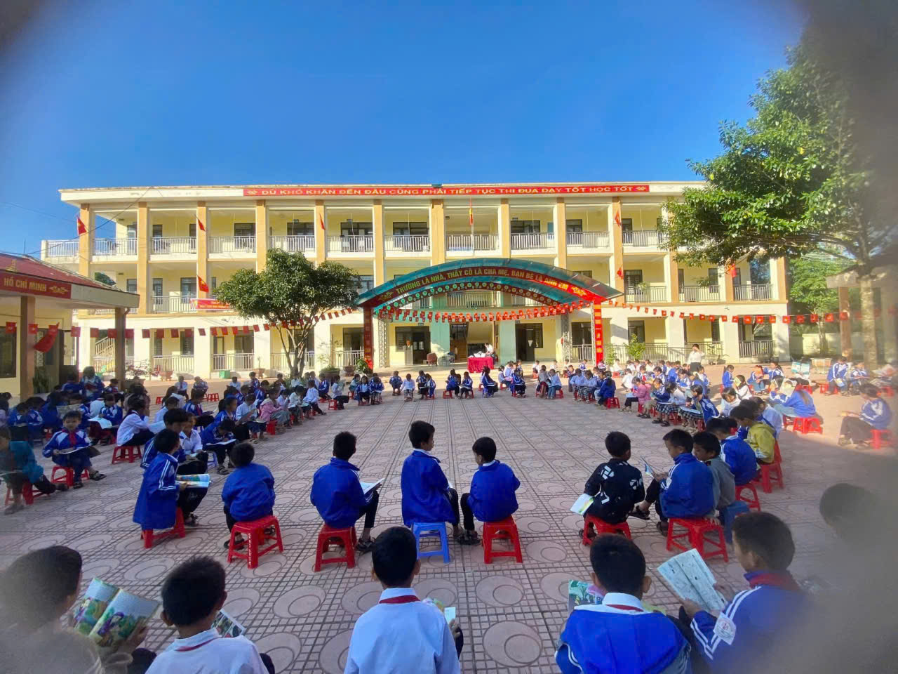 Hưởng Ứng Ngày Sách và Văn Hóa đọc của Trường TH Mường Phăng