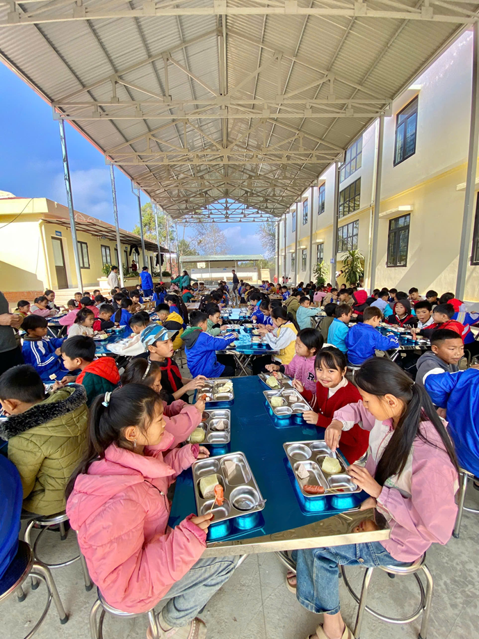 "TẤT NIÊN VUI VẺ CỦA THẦY TRÒ TIỂU HỌC XÃ MƯỜNG PHĂNG XUÂN ẤT TỴ 2025"